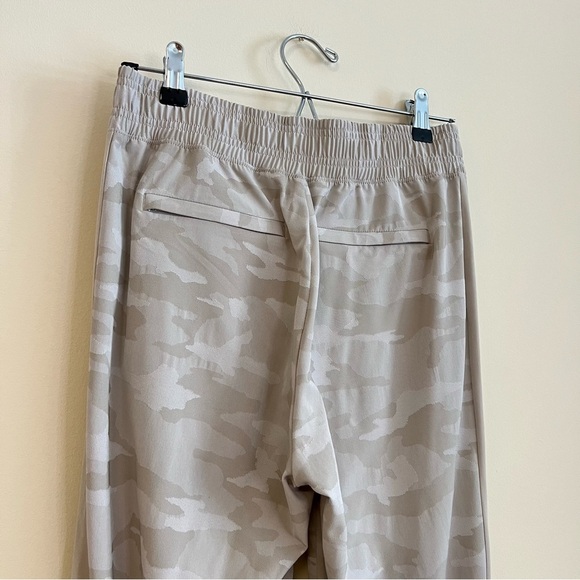 Athleta Brooklyn Camo Jogger - Picture 6 of 9